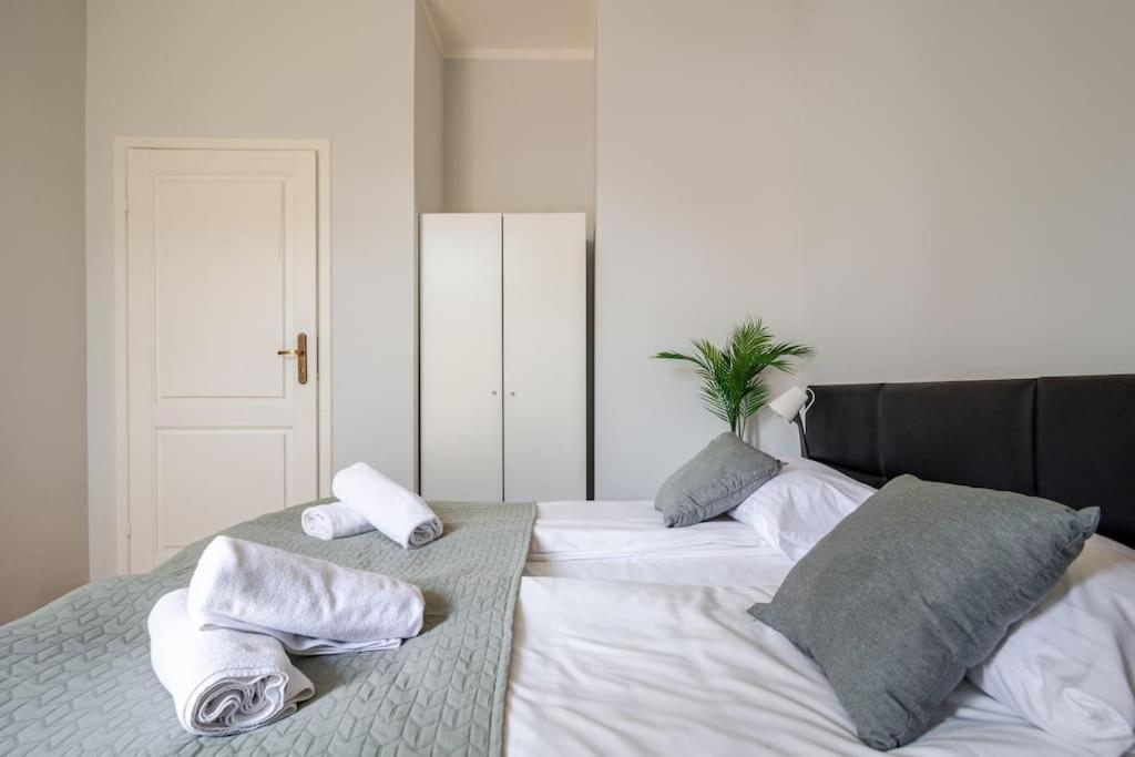 Florianska Gate Luxury Apartments Cracovia Exterior foto