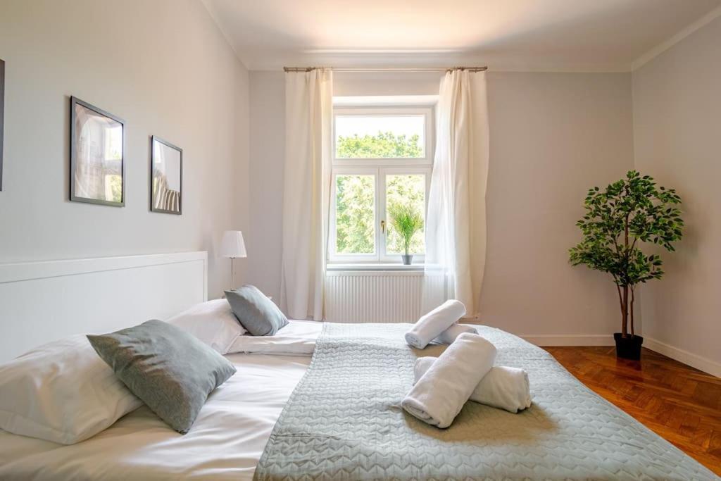 Florianska Gate Luxury Apartments Cracovia Exterior foto